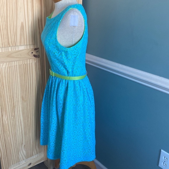 Eliza J. Turquoise & neon green belted lace overlay fit & flare dress. Size 8 - Picture 4 of 8